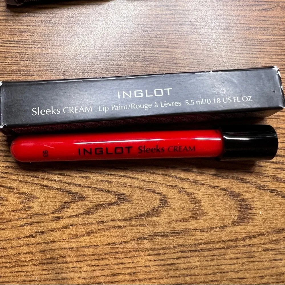 Inglot Sleeks Cream Lip Paint #93 - Red